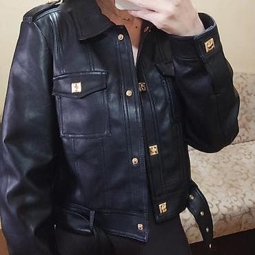 Ženska crna jakna od veštačke kože sa zlatnim detaljima, univerzalna