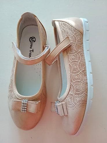 Zlatne baletanke za devojčice. Nove nekorišćene. Veličina 34 ug 21.5