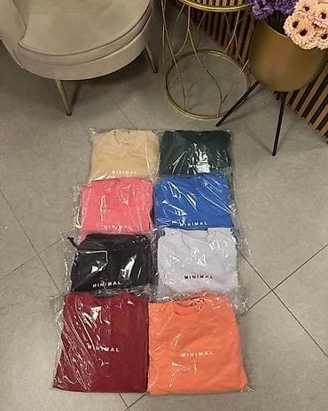 Lične stvari: Duks + donji deo trenerke “MINIMAL” – ženski komplet - Model — 2