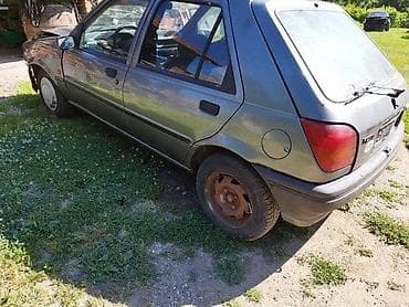 tabla u autu: FORD FIESTA 1.4 1994. GOD. - KOMPLETAN AUTO U DELOVIMA | SMEDEREVSKA — 3