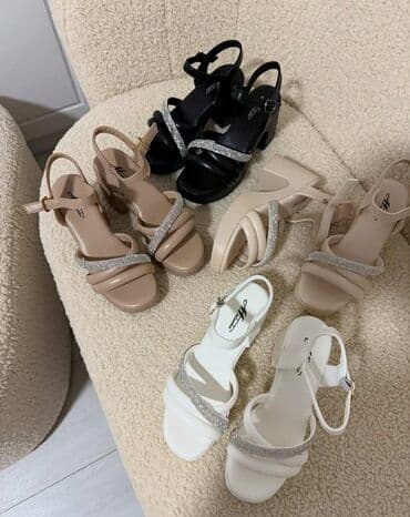 hermes papuce beograd: Sandals, Alexander McQueen — 1
