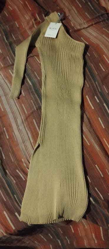 Haljine: Komplet haljina – 3 modela 1) Mini haljina sa šljokicama (zlatna) - — 3