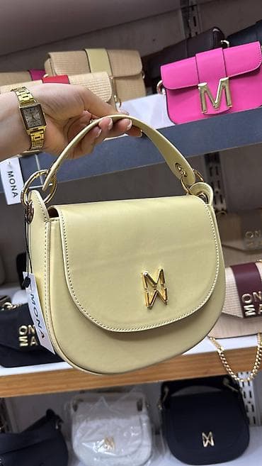 idealan poklon za decka: Ženska torba „MONA“ – polukružni crossbody/shoulder model - Dizajn — 3