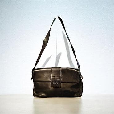 accessorize torbe: Kožna torba preko ramena – Mona - Materijal: prirodna koža, glatke — 1