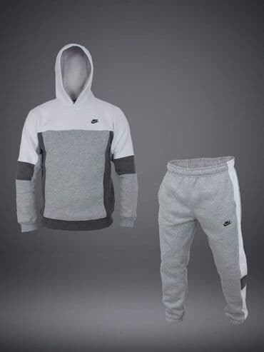 exit trenerke: TOP PONUDA Veličina S M L XL XXL Cena 5300 dinara Moguca zamena — 4