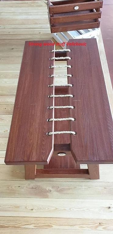 Stilski nameštaj: KLUB STO napravljen od lamiliranog drveta Sibirskog arisa. Boja — 3