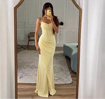 ar max: Elegantna duga haljina sa korset gornjim delom
3200 din
s m l — 2