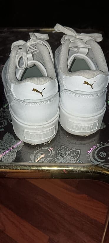 futrola za kljuceve od auta: Puma ženske patike – bele kožne sneakers - Model sa podignutim — 2