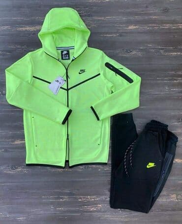 exit trenerke: TOP PONUDA Veličina S M L XL XXL Cena 5300 dinara Moguca zamena — 15