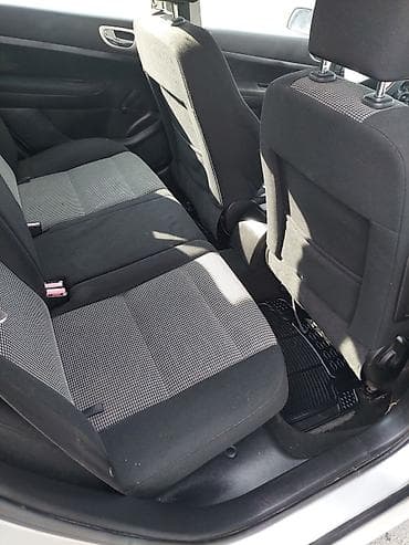 borca oglasi: Auto u dobrom stanju za svoje godine, redovno odrzavan i servisiran, 7 — 10