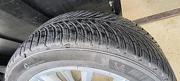 roze patosnice za auto: Original BMW aluminijumske felne sa gumama Specifikacije felni: - — 4