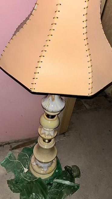 meso za susenje cena: Podna stara lampa sa abažurom klasičnog dizajna,masivna dosta.visine — 2