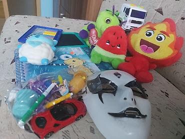 plisani kompleti za zene: Prodajem paket raznih stvari za decu: plisane igracke 🧸 autic 🚗 tabla — 3