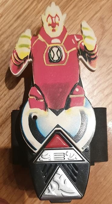 bermude sa dzepovima: BEN 10 kao sat narukvica poput omnitrix koje se nose oko ruke. Vatreni — 2