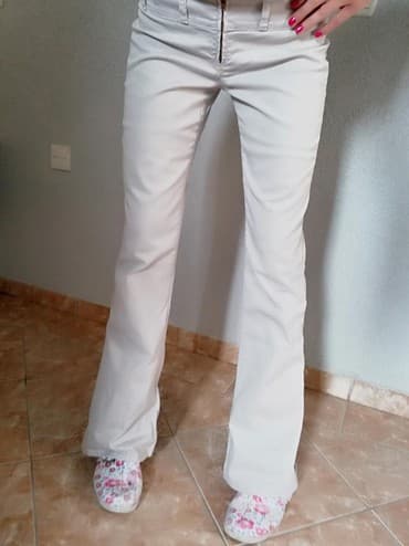 Women's Pants, Jeans, Shorts: Pantalone krem boje, nove Vel s. Saljem post expresom. Rasprodaja sa — 3