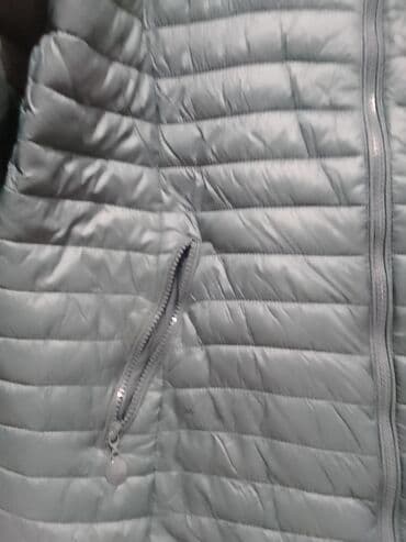 Women's Clothing: Ženska prošivena jakna, sivo-zelene boje. - Kroj: ravna, duža silueta — 3