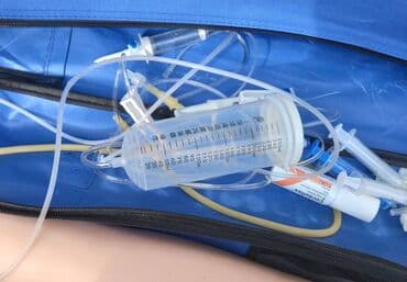 Medicinski proizvodi: Simulator za vezbanje. Prodajem simulator za vezbanje vadjenje krvi i — 3
