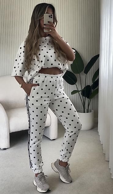 zenske helanke cena: 💫ženski komplet – majica i pantalone sa tufnama
✅3200 din — 1