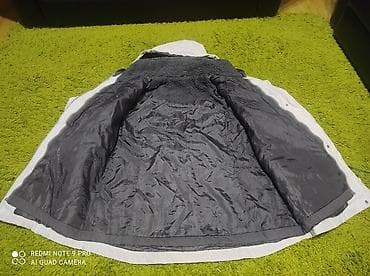 bela kapa: Jakna velicina L, bez tragova nosenja. Duzina 71 Rukavi mereno od — 5