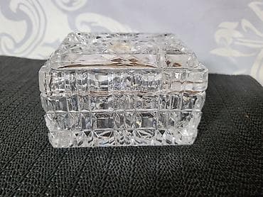 new tekstil: Satula/pepeljara nova kristal Zajecar iz 70ih godina. Set nov od — 10