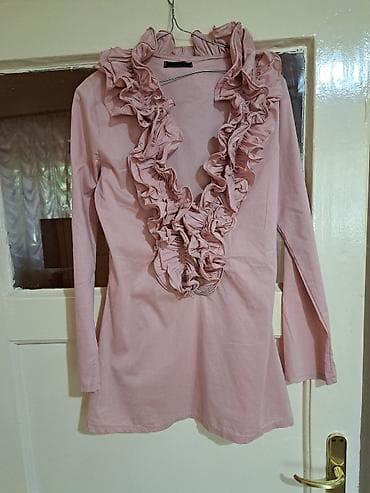 Ružičasta tunika/bluza sa volanima - Model: duža tunika/bluza sa