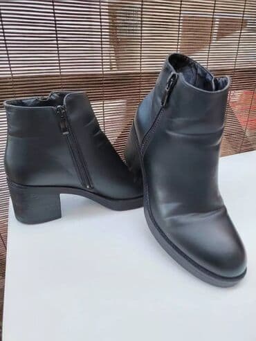 waterproof obuca muska: AKO SE BAVITE PRODAJOM💵💵💵 POLOVNE GARDEROBE👕👖👔🥾🥿👠👟🎽🥻👢🥼🎒 JAVITE — 1