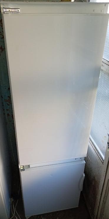 polovni samsung a51: Samsung mini frižider sa zamrzivačem – model - Kompaktan samostojeći — 8