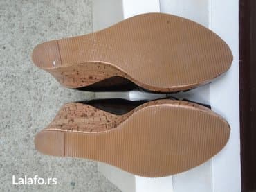 mokasine od prevrnute koze: Sandale na platformu od plute, visina stikle 9,5 cm, broj 37 — 5
