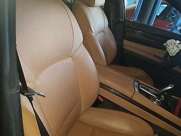 auto dizalica zaba: BMW 7 F01 U DELOVIMA | kompletan auto u delovima — 4
