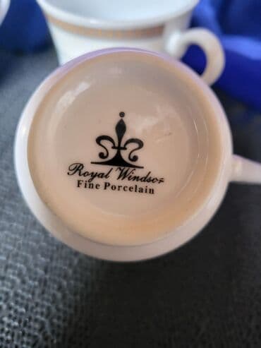 solje za caj: Soljice vintaz,nove za kafu Royal Windsor porcelan. Soljice komada 6 — 13