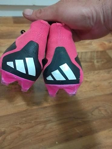 carbon traka: Kopacke Adidas Predator br 43 gaziste 275 mm su u odlicnom stanju sa — 9