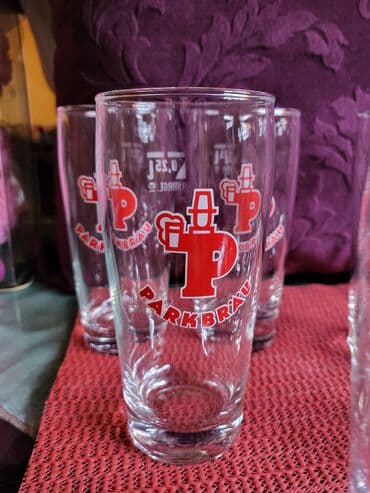 metalac solje za kafu cene: Case nove za pivo Parkbrau iz 80ih. Case komada 9 u ceni. Cena — 6