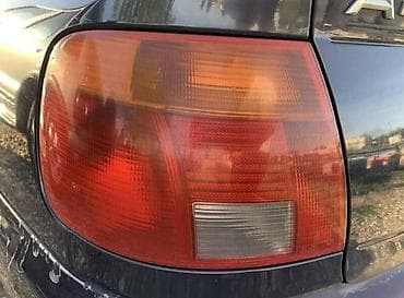 STOP SVETLO ZA AUDI A4 OD 1999. DO 2003. GOD na lalafo.rs STOP SVETLO ZA AUDI A4 OD 1999. DO 2003. GOD