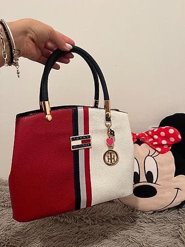 Tommy Hilfiger torba kozna skcija 2000 din plus poklon gratis snizena