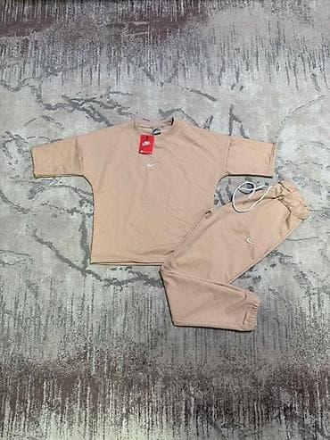 zenski satovi do 3000 dinara: 💥Zenski komplet-vezen znak💥 ✅️Velicine: S M L XL 2XL ▪️Maloprodaja — 6