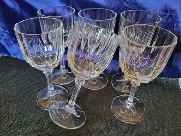 plastične čaše 0 2 cena: Case nove francuske luminarc za vino iz 80ih. Nove case,sve na njima — 8