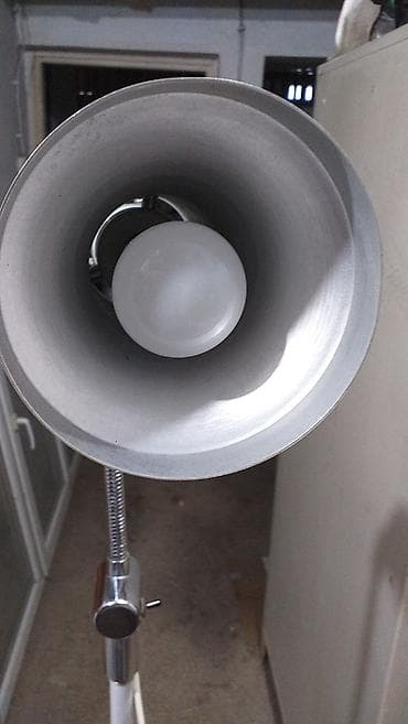 poliklinika nova niš: Ambulantna lampa 550 luxa Sutjeska Kao sa slika Lampa renomiranog — 4