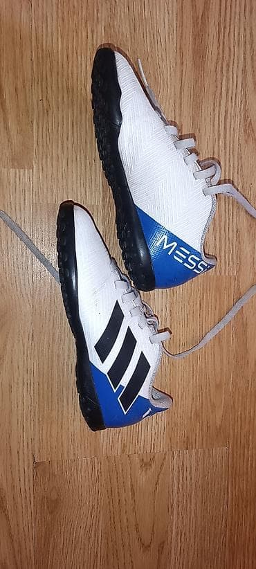 ugg patike bele: Adidas Messi dečje fudbalske patike za veštačku travu (TF/turf). ug 18 — 2
