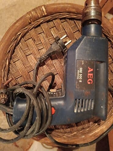 Čekići: Bušilica AEG — 1