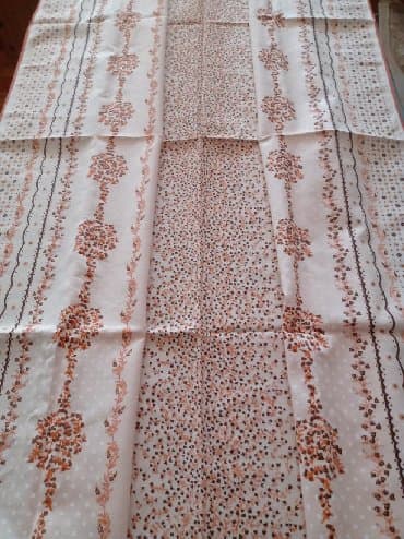 Posteljina: Nov pamucni stoljnjak. dim. 155/140cm — 1