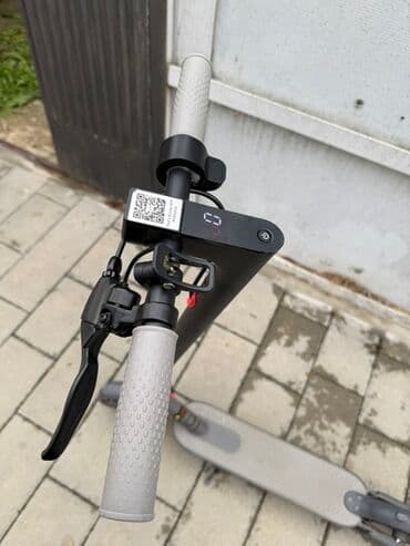 Trotineti, skejtbordovi i hoverbordovi: Električni trotinet • Prodajem polovan električni trotinet, kupljen — 2