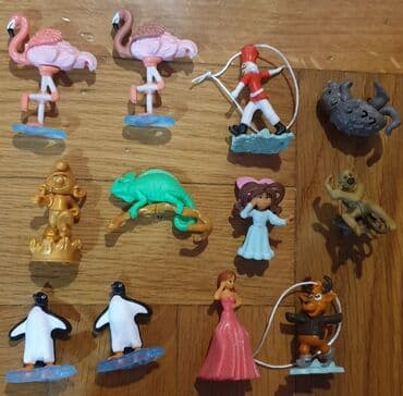 Figurice i makete: Kinder suprise igracke na komad - flamingos, irvas, strumfovi - zlatni — 5