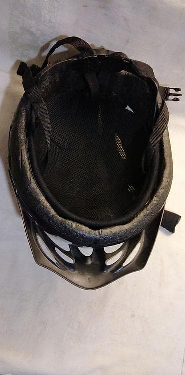 Bicycles: Bicikl kaciga za odrasle vel M/L,polovna,podesiva — 3