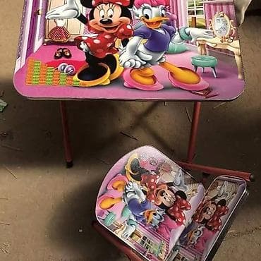 deciji dvosedi na rasklapanje: 04. Dečiji sto i stolica Cena 4700 din Sto i stolica su metalne — 2