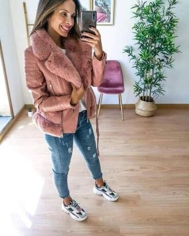 h and m jakne: 4800
S m l xl — 2