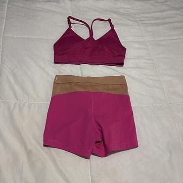 moderne kape za žene: Nike ženski set za trening – sportski grudnjak + šorts - Brend: Nike — 4