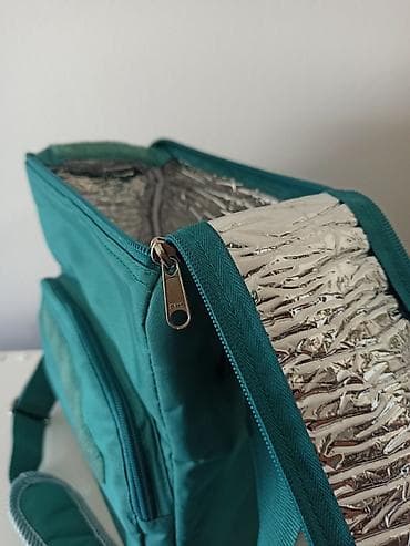 celofanske kesice za pakovanje: Rashladna torba Dimenzije  28 x 25 x 12 cm Ima dve pregrade, manju i — 9