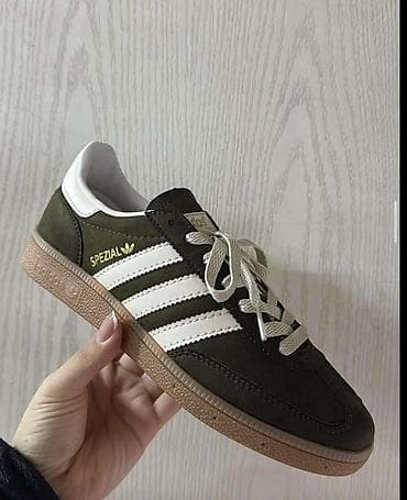 720 patike: Adidas Spezial patike – klasičan retro model sa gumenim đonom — 1