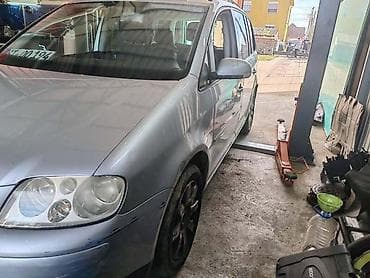 frizider na upaljac: DELOVI ZA VOLKSWAGEN TOURAN 2003. GOD. | Kompletan auto u delovima — 3
