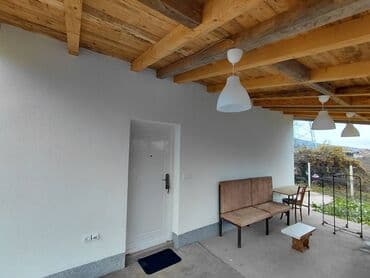 Placevi: 1 soba — 7